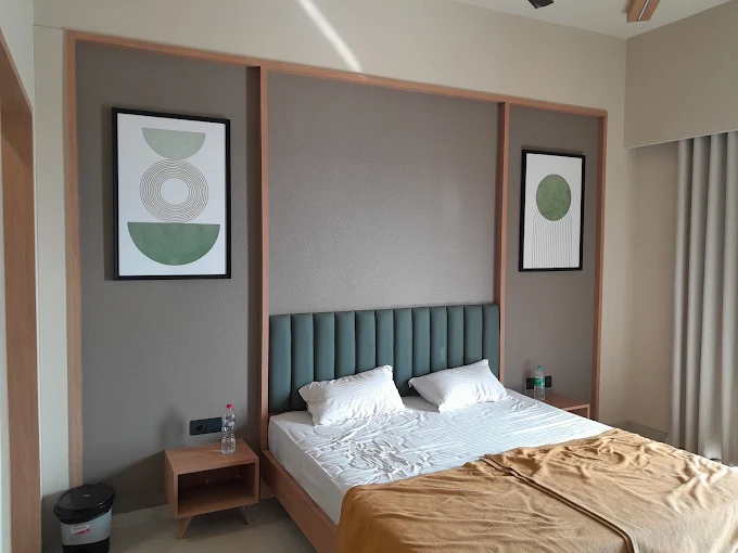 Deluxe AC Room Dwarka